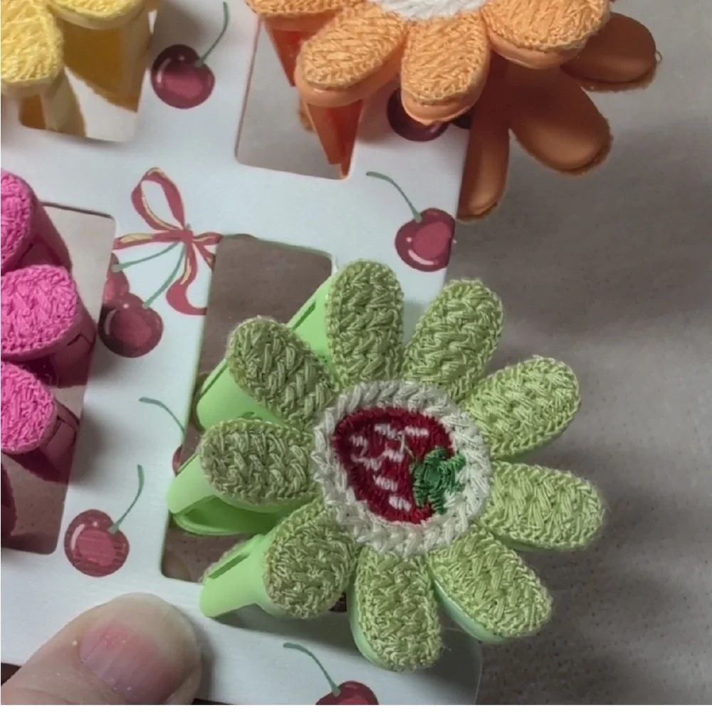 NWT Piper K Embroidered Fruit Hair Claw Clips